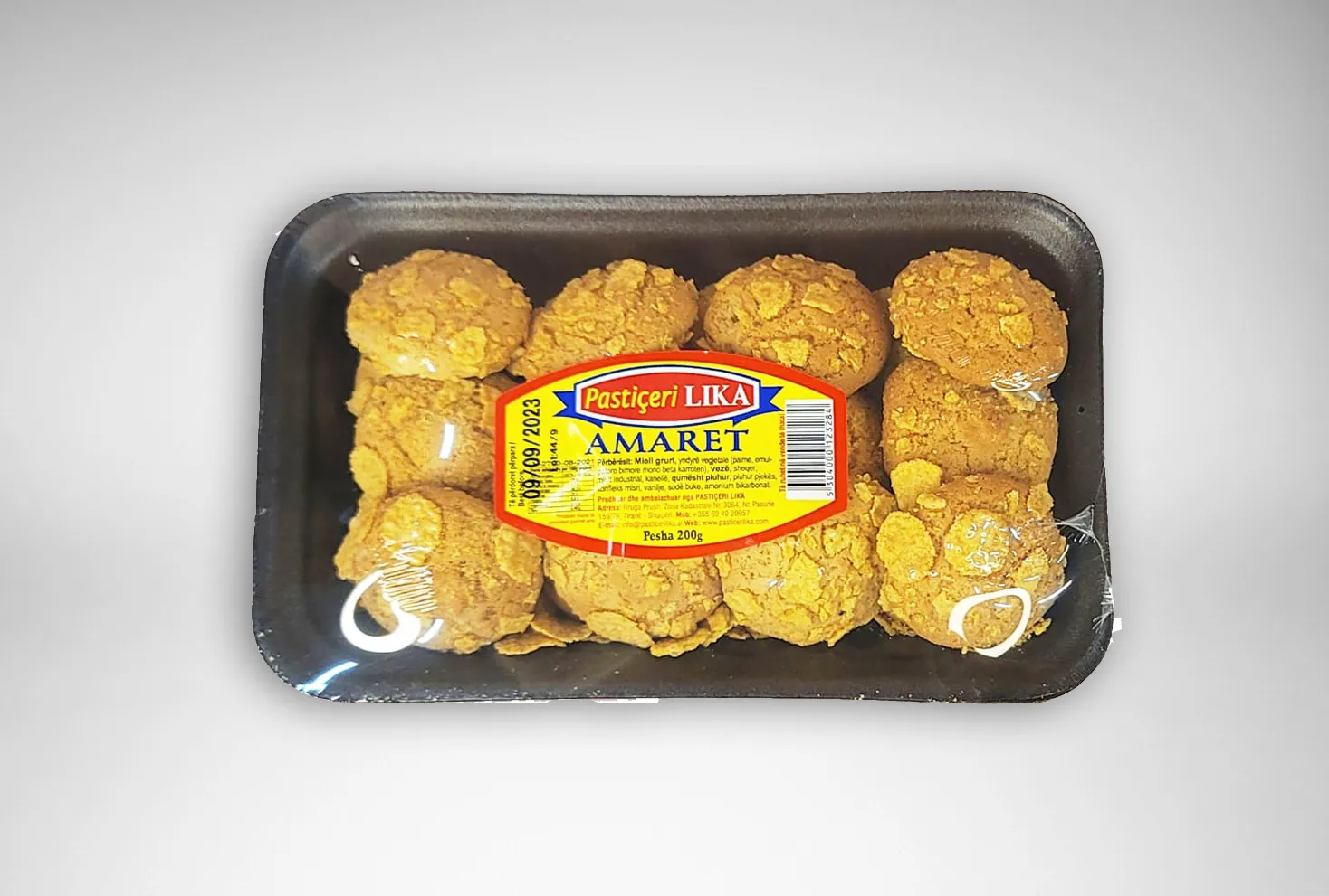 Amaretti with Cornflakes